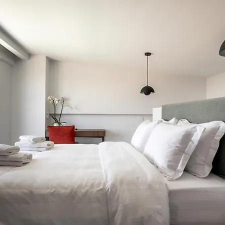 Nola - Nomadic Luxury Villa *