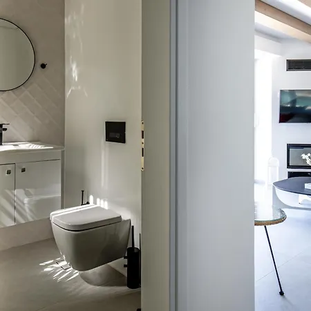 Nola - Nomadic Luxury Villa