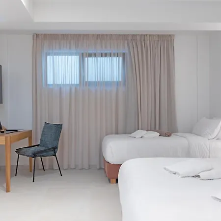 Nola - Nomadic Luxury